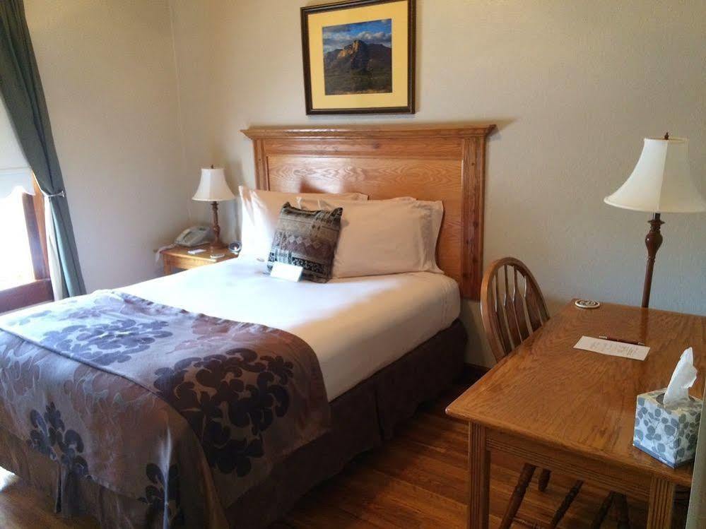 Heritage Inn Artesia Buitenkant foto